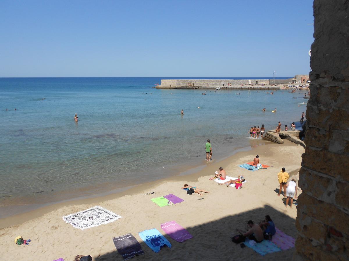 Balcone Sulla Spiaggia Cefalu Luaran gambar